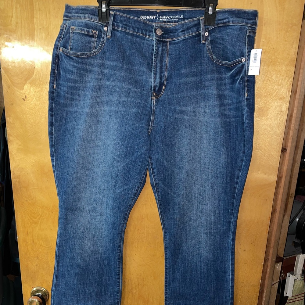 Woman’s Old Navy Mid-Rise Curvy Jeans Size 18